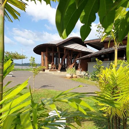 Houttuyn Wellness River Resort Paramaribo Exterior photo